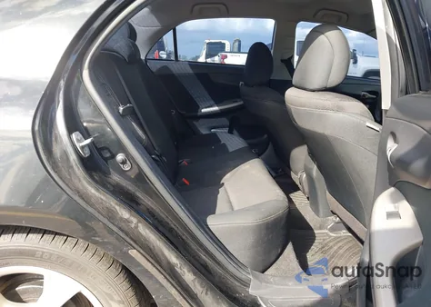 2013 Toyota Corolla S z USA, uszkodzony, nr VIN 2T1BU4EE5DC944185